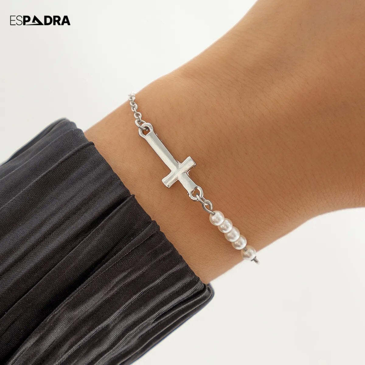 Crossy Bracelet