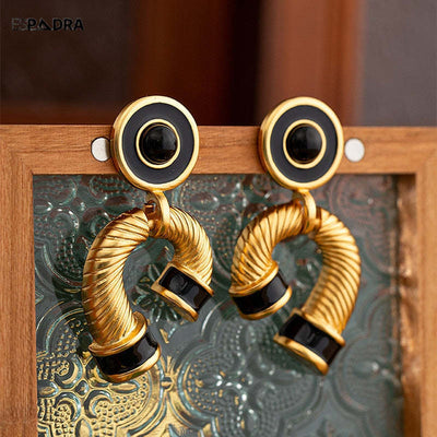 Vannat Earrings