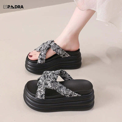 Itrii Sandals